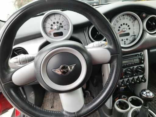 mini cooper 1.6 116km Chili Red