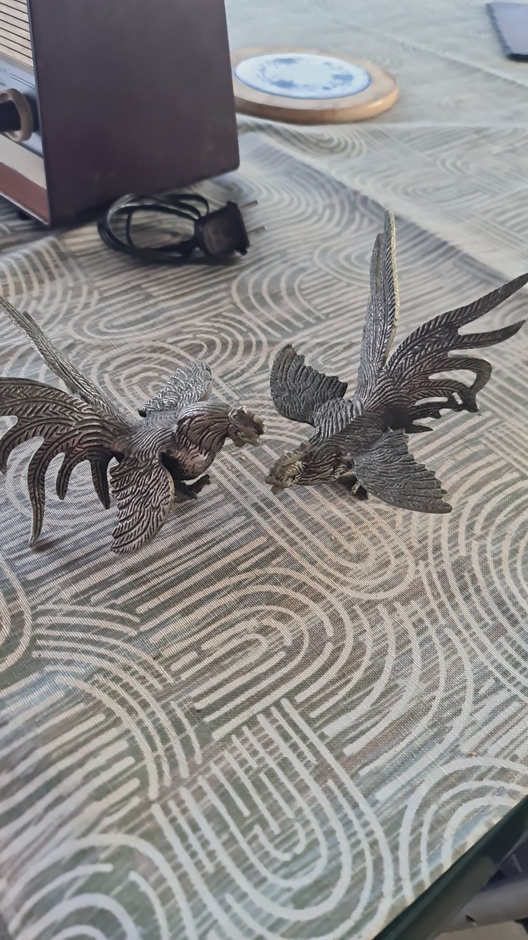 Peça decoração- 2 galos em metal