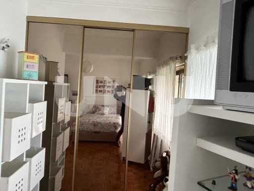 APARTAMENTO EM QUEIJAS, Com garagem e terraço