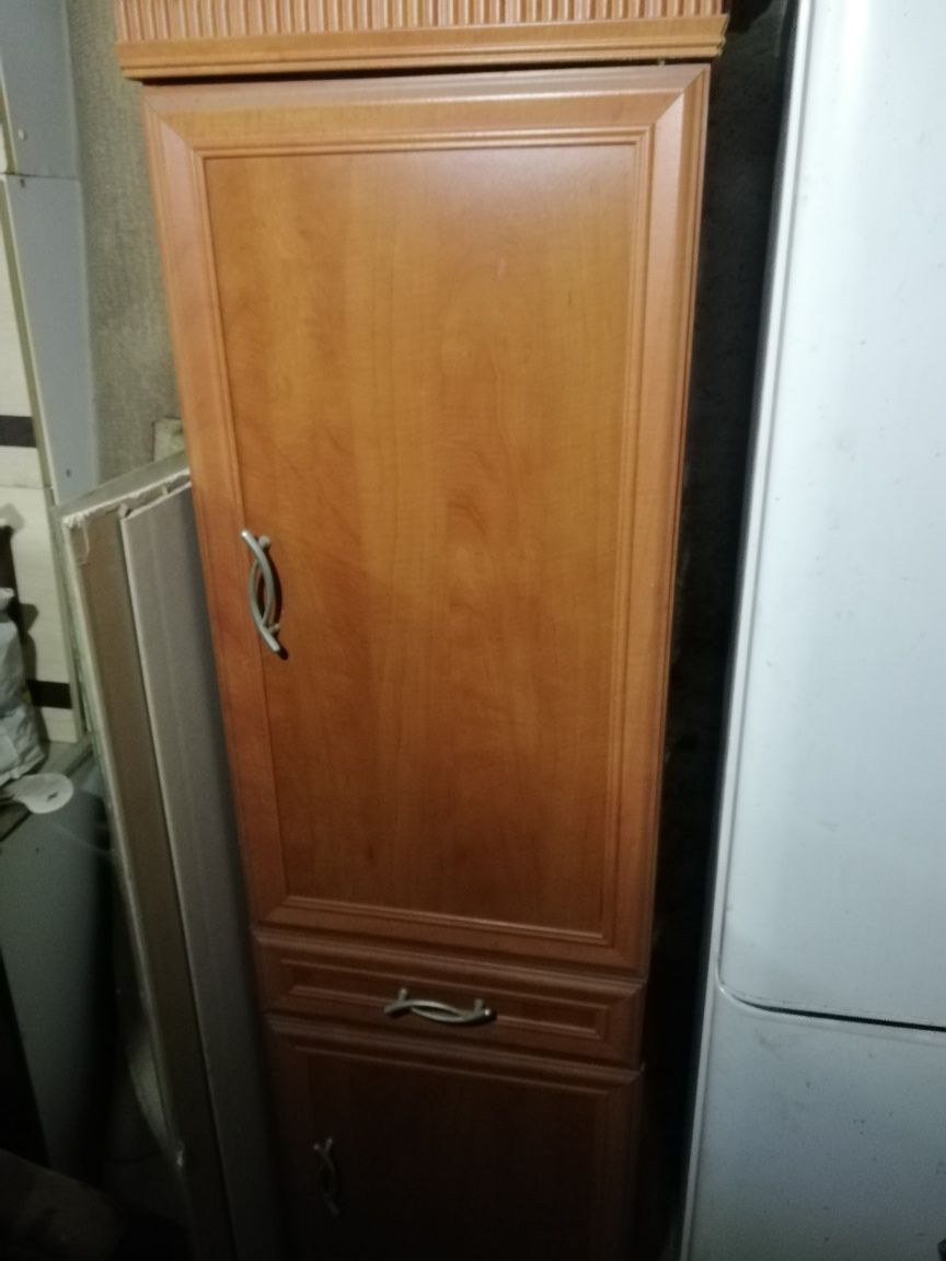 Meblościanka z witryną