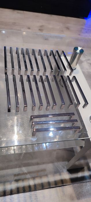 Uchwyt metalowy do szafki  chrom polysk