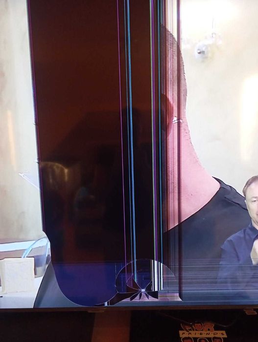 Sprzedam uszkodzony telewizor Model: UE65TU7102 SMART TV UHD 4K