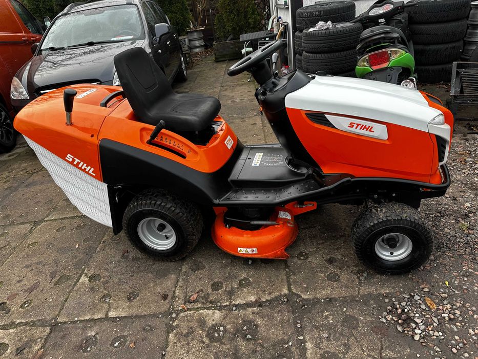 Traktor ogrodowy - kosiarka samojezdna STIHL RT 4097