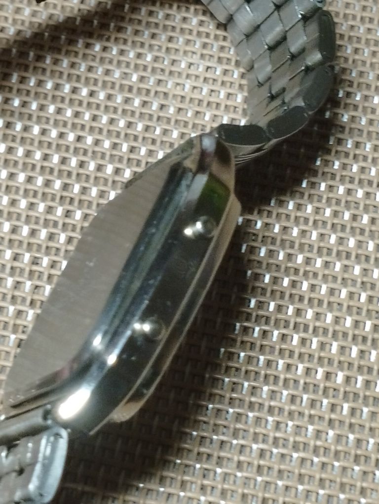 Zegarek z lat 80