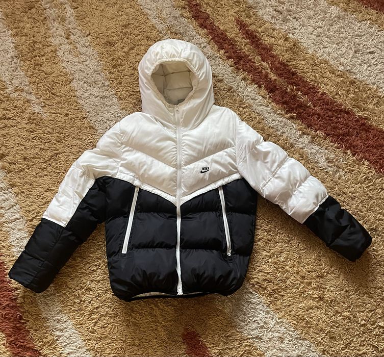 Пухан nike черно-белый