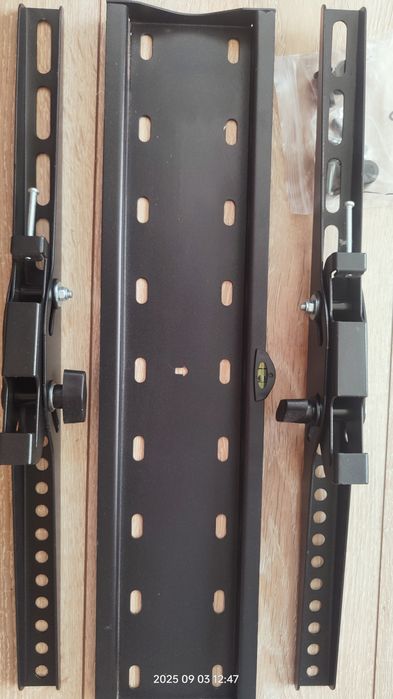 Кріплення для телевізора