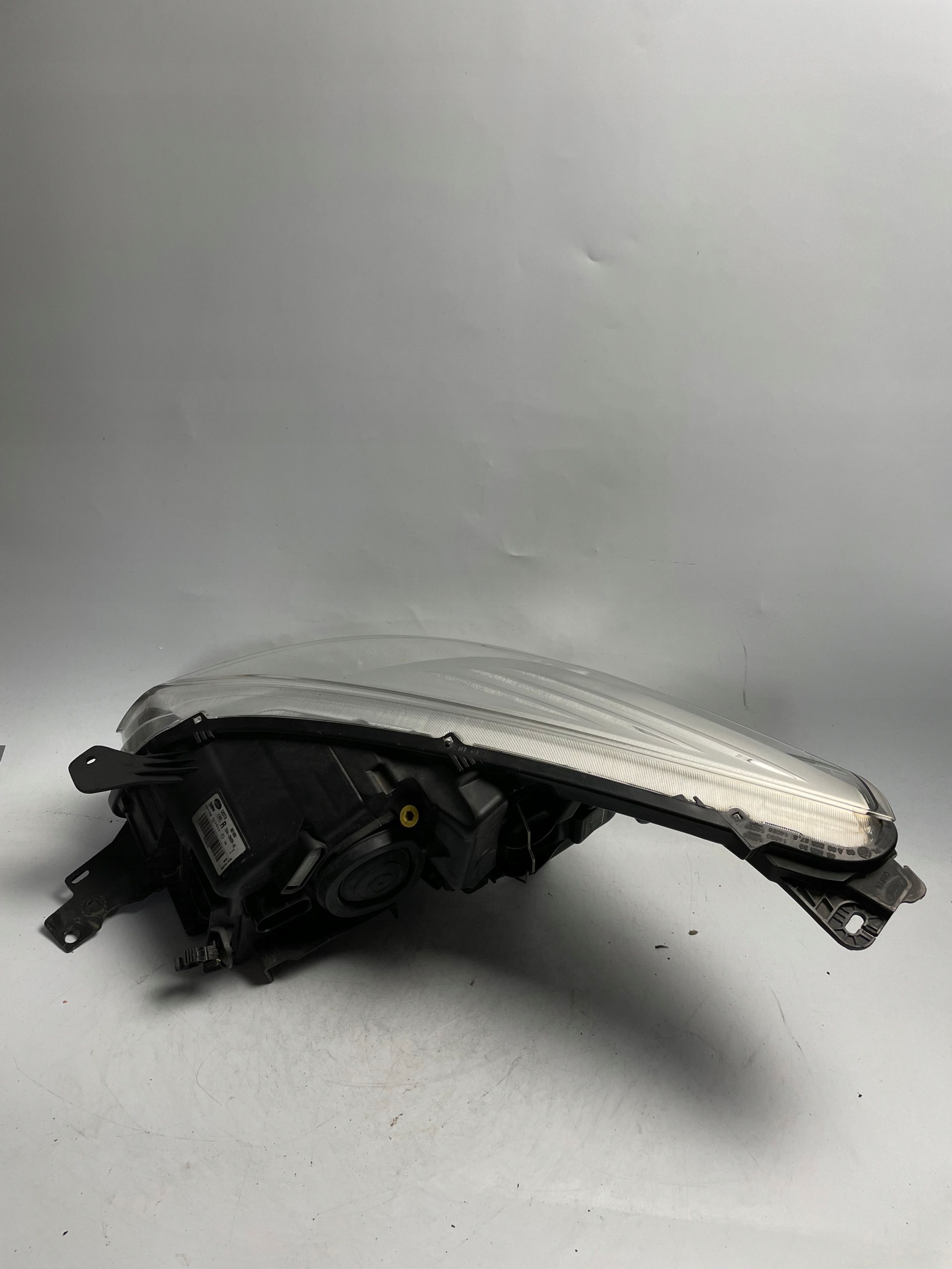 Ford kuga  MK2 II 2 13- Lampa przednia prawa