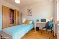 634370 - Quarto com cama de solteiro em apartamento com 6 quartos