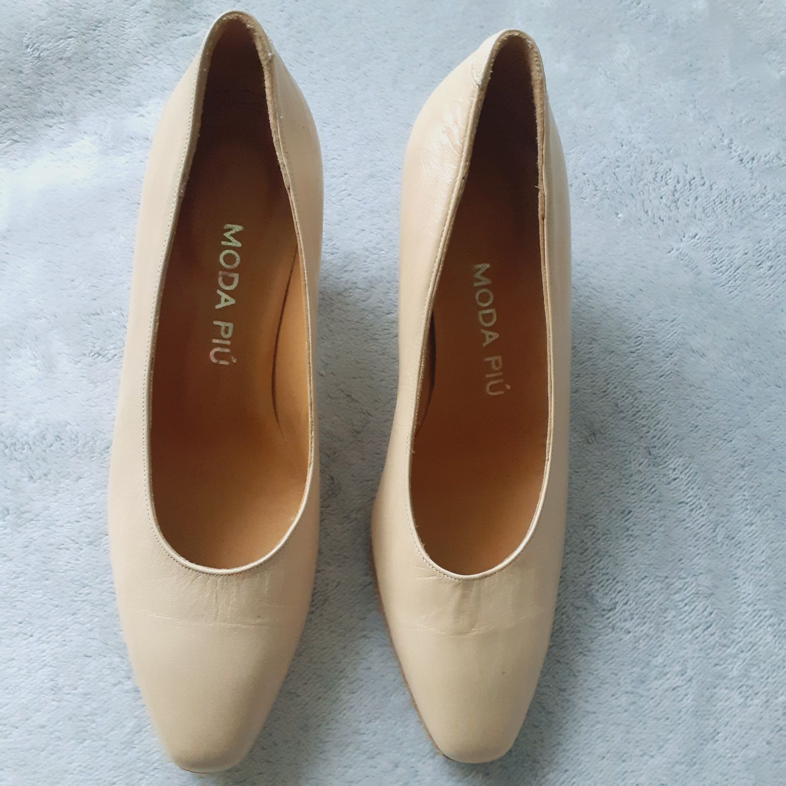 Buty włoskie, skórka