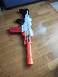 Nerf pistolet 80cm Strike + naboje 10szt