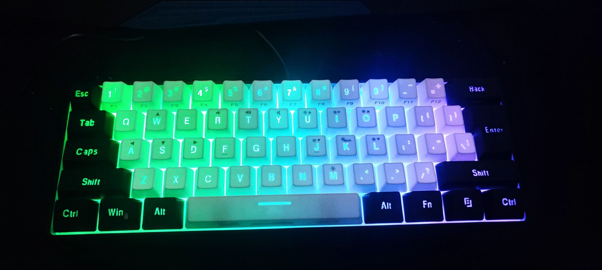 Teclado gaming RGB