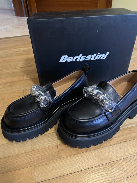 Туфлі лофери.