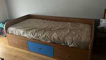 Cama com gavetões
