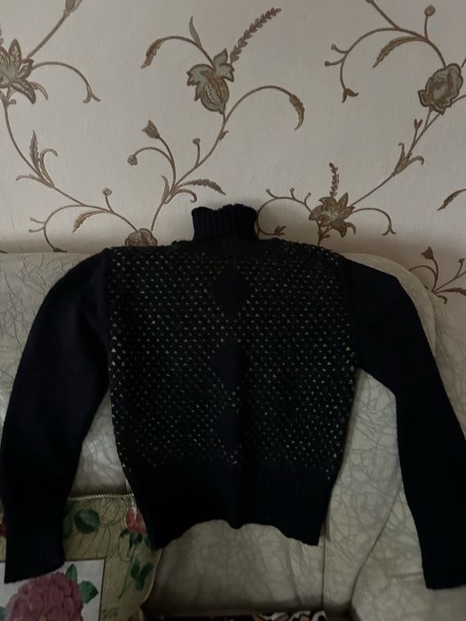 Продам світер