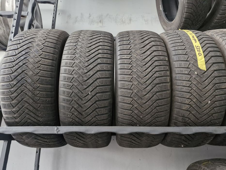 Шина гума 235 55 17 лауфен