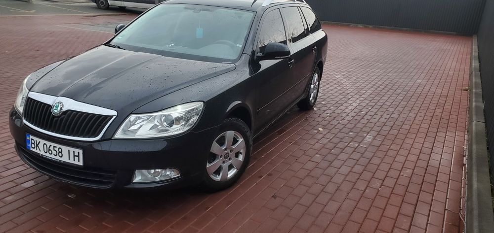 Шкода а 5 2011 рік