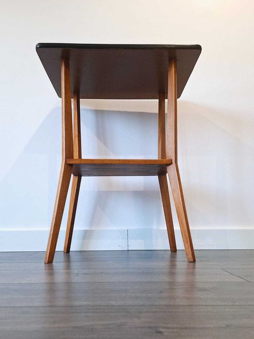 Mesa de apoio / TV vintage. Side table