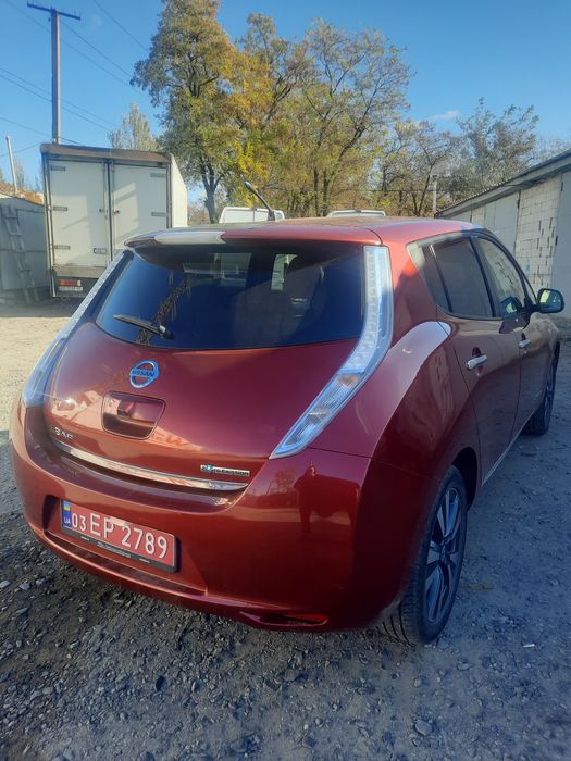 NISSAN LEAF 2012 рік