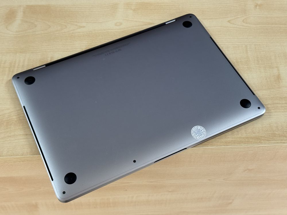 Macbook Pro i5 16/512 Gb Space Gray Touch Bar Model A1989 2018 год