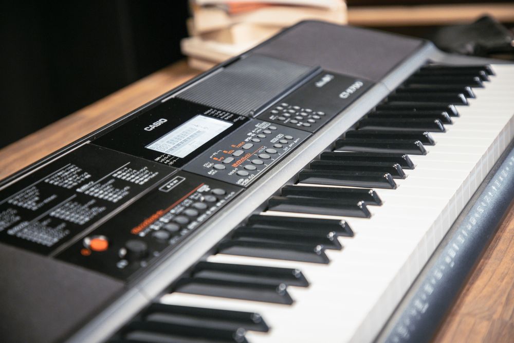 CASIO CT-X700 з педаллю, стійкою і перехідником - готовий до гри!