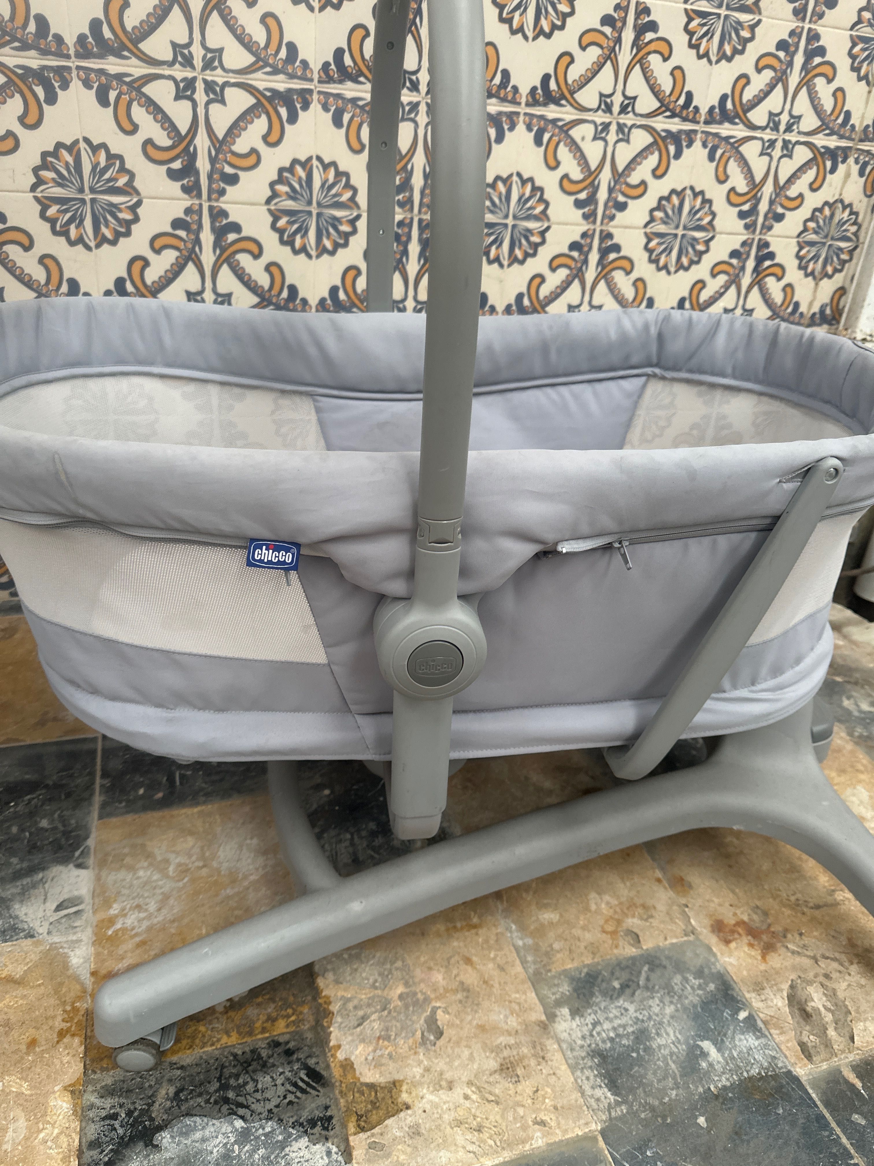 Berço chicco baby hug