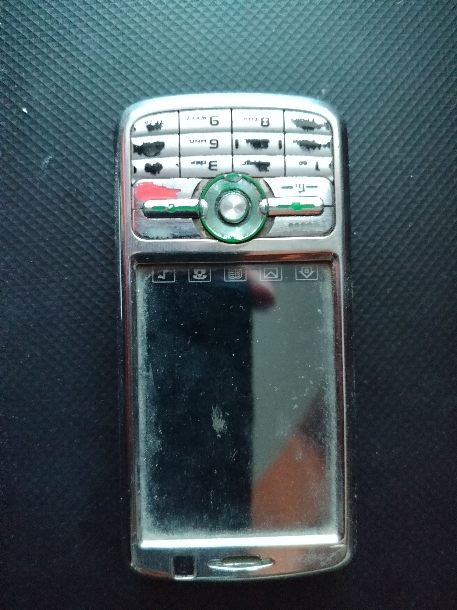 Телефон Anycool 669+ на 3SIM (2GSM+CDMA)