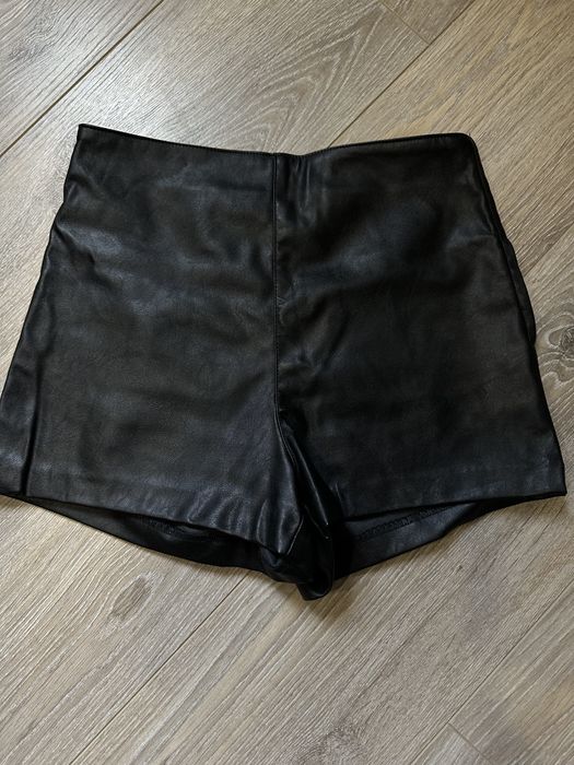 Шорти шкіряні H&M
