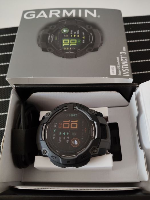Garmin instinct 3 amoled