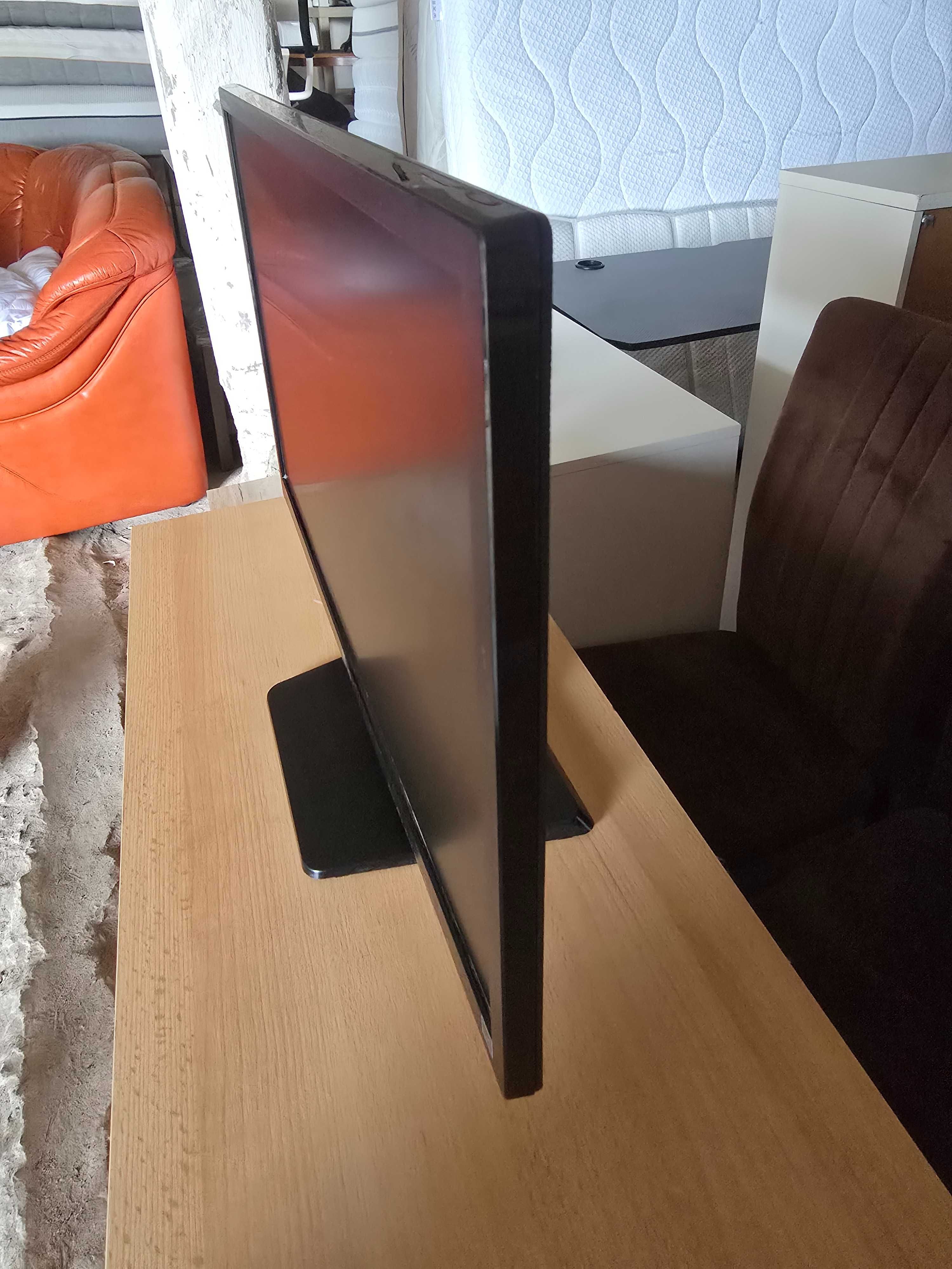 Monitor LG 24" FLATRON, 1920x1080 (Full HD)