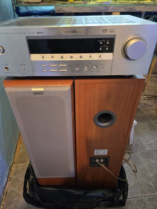 Amplituner Yamaha RX-V350 z kompletem głośników