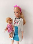 Lalka Barbie lekarka z dzieckiem i dodatki