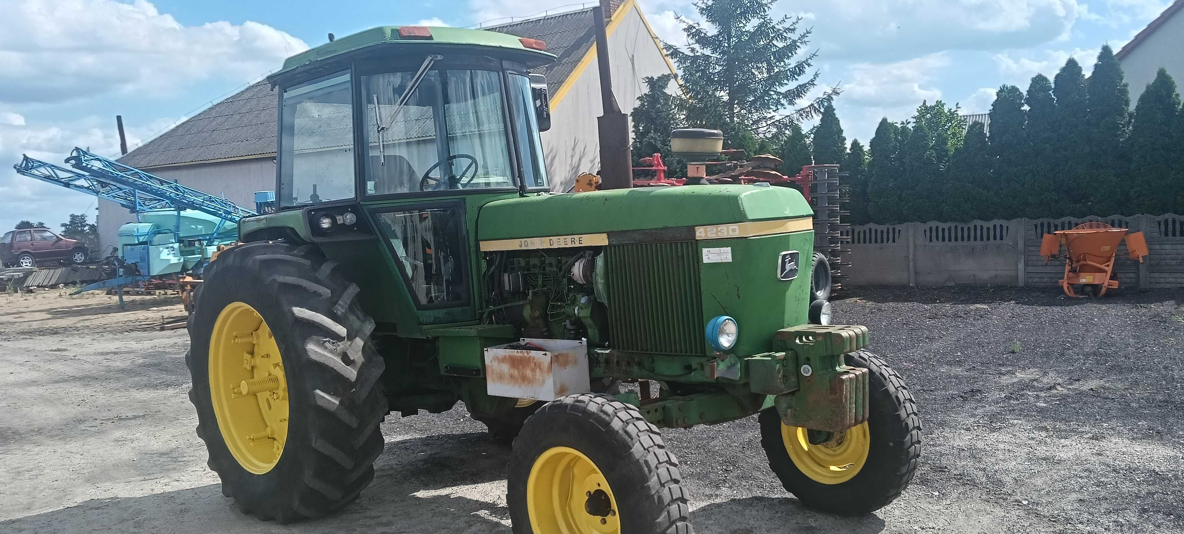 Ciągnik John Deere 4230