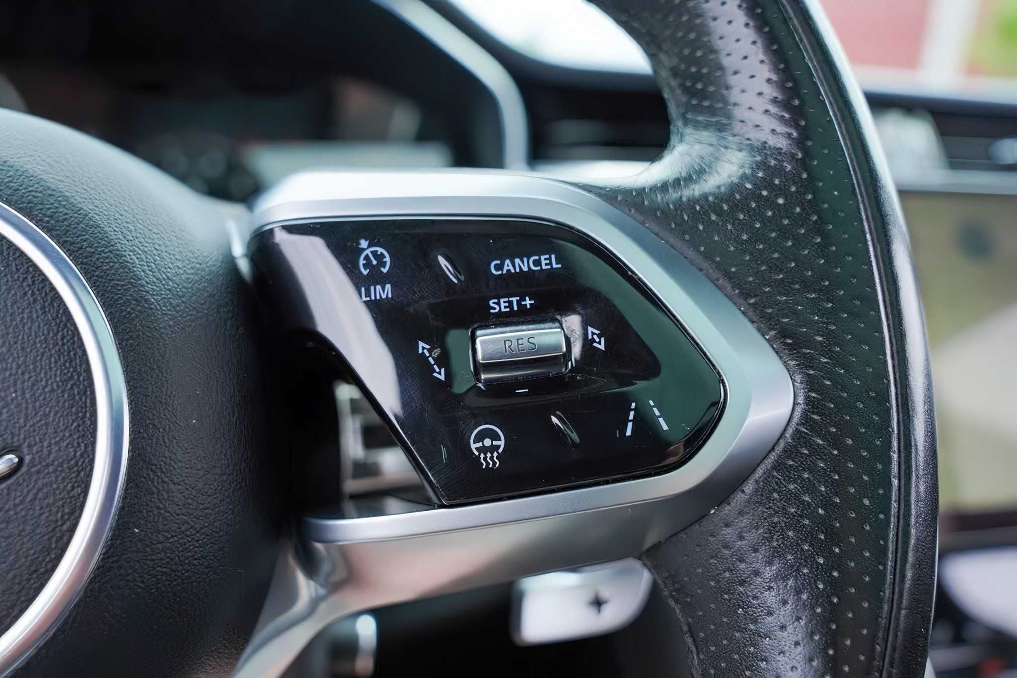 2021 Jaguar F-PACE P400 R-Dynamic S
