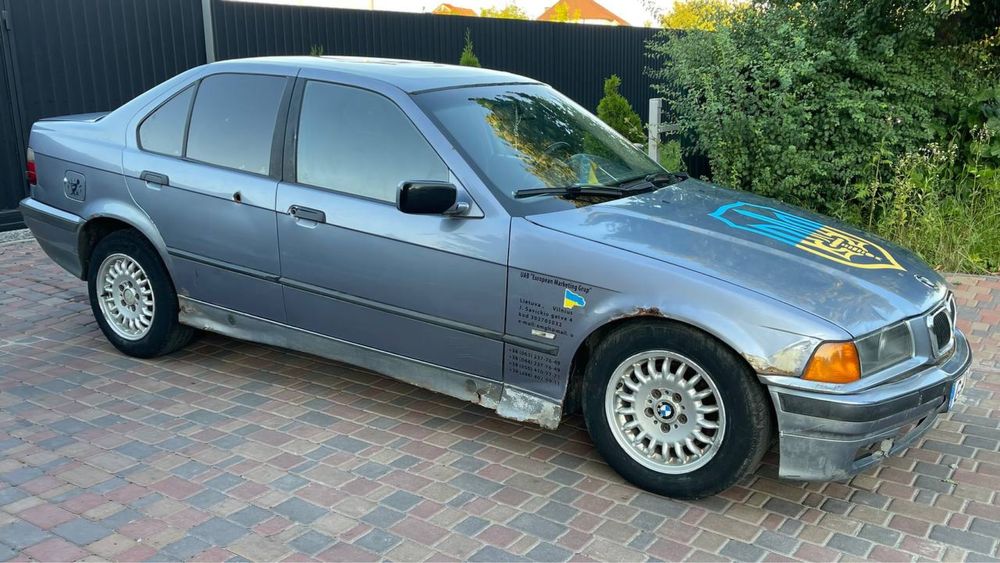 Bmw e36 1.8 avtomat на ходу