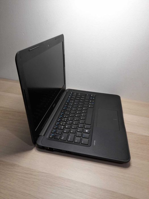 Dell Latitude 3380 - Intel Core i3 / 8Gb / SSD