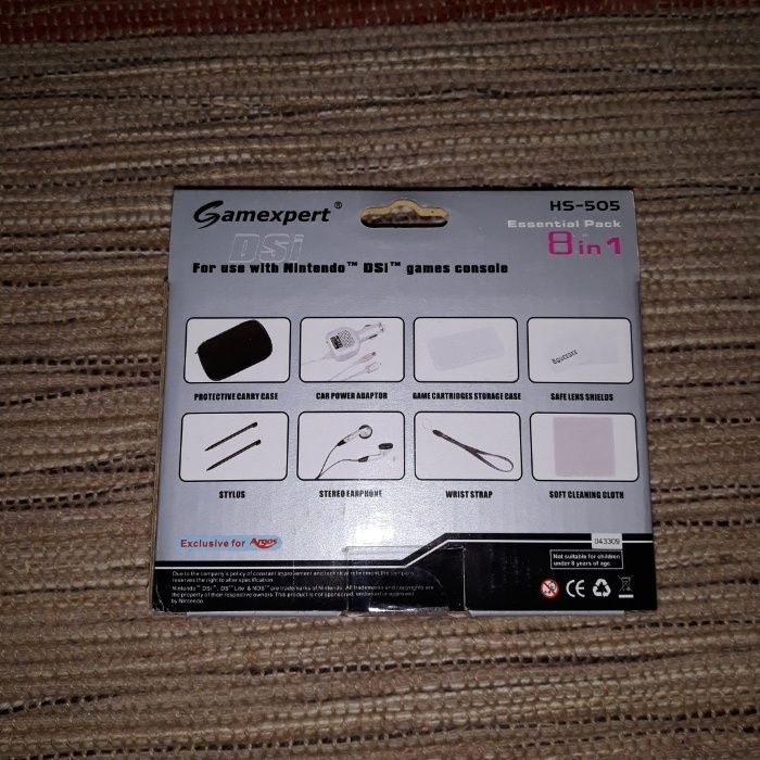 Gamexpert Super Value 8-in-1 Essential Pack Nintendo Dsi NOVO