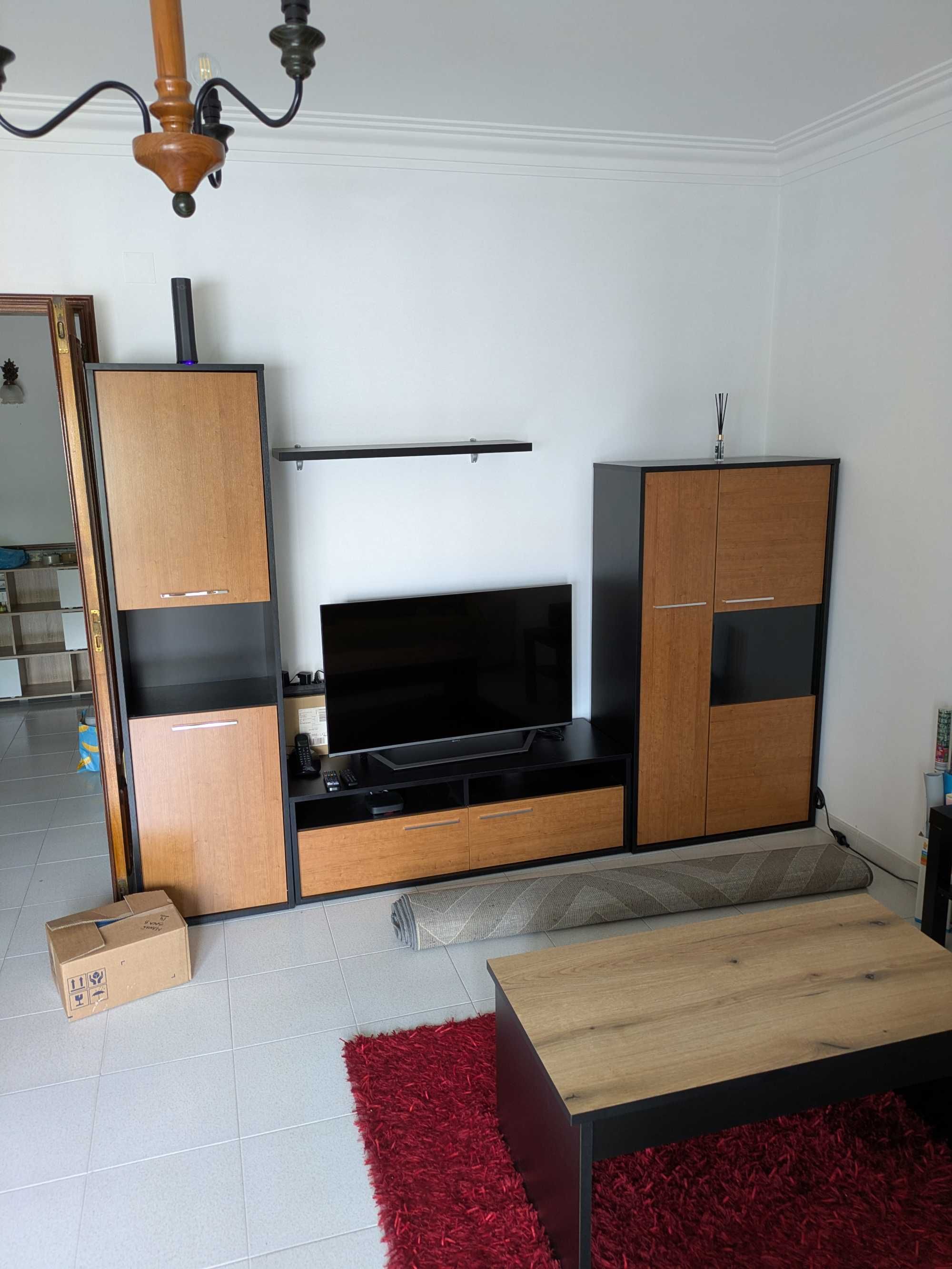 TV Móvel (também vendo o conjunto)