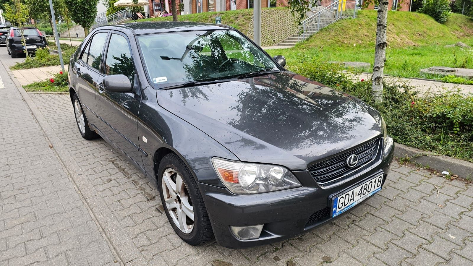 Lexus is200 manual 2004r.