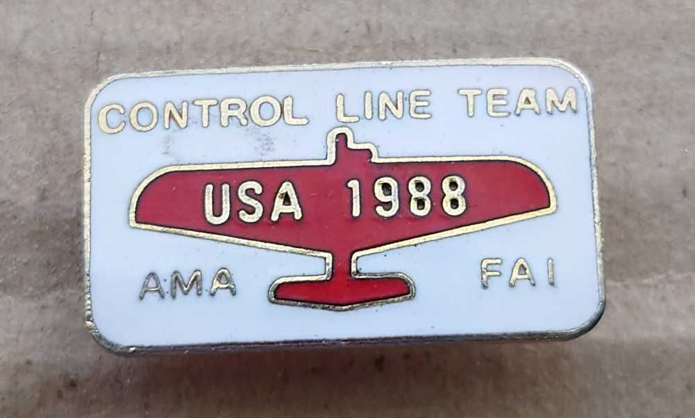 Винтажный эмалевый значок Control Line Team. Чемпионат мира 1988 год.