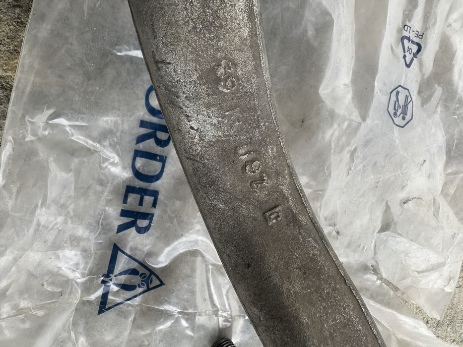 Рычаг нижний передний правый на бмв х5 е 70 б/у оригинал