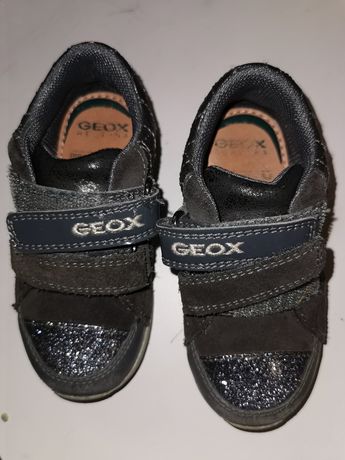 Sapatos ténis menina GEOX.