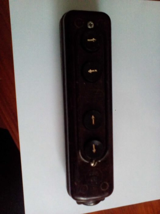 Продам пульт до тельфера на 4 кнопки