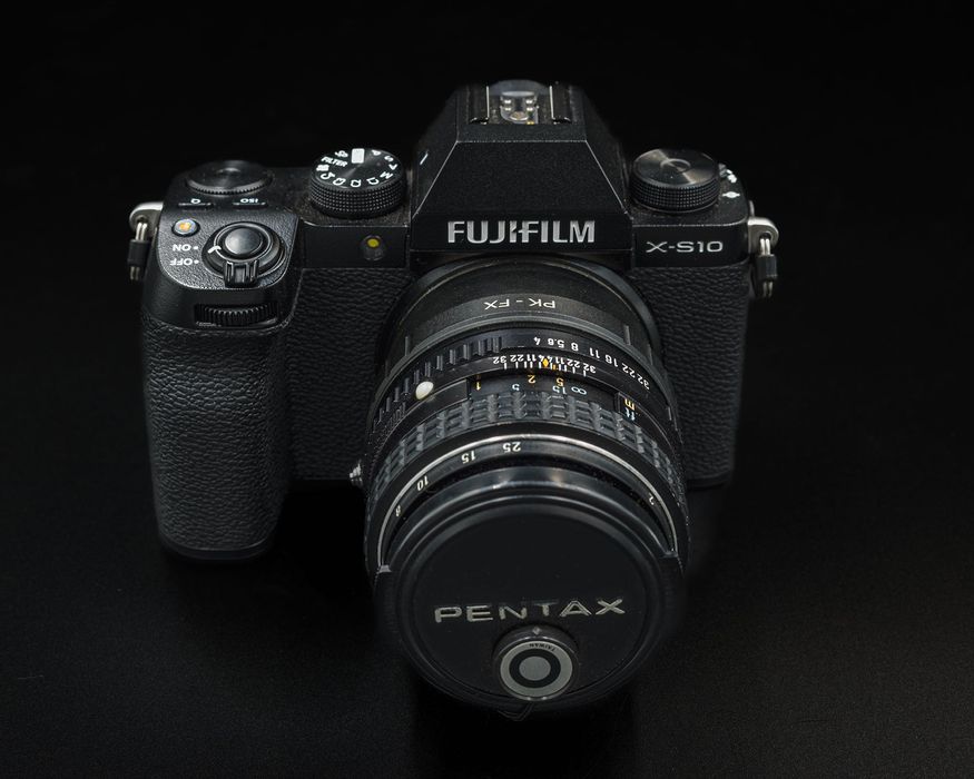 Класичний японський макрооб'єктив Pentax 50mm 1:4 для Fujifilm X