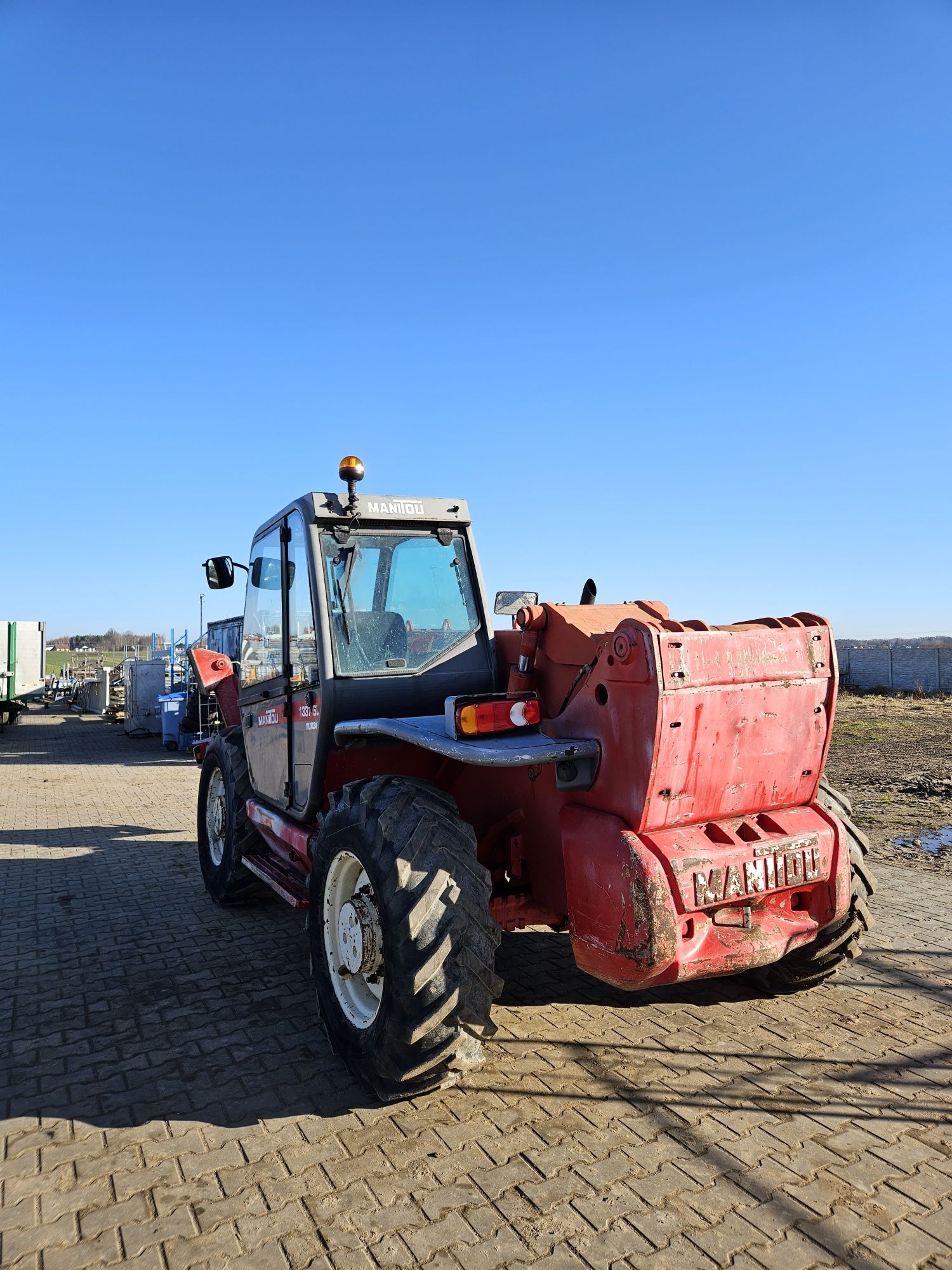 Ładowarka teleskopowa Manitou 1337 SL