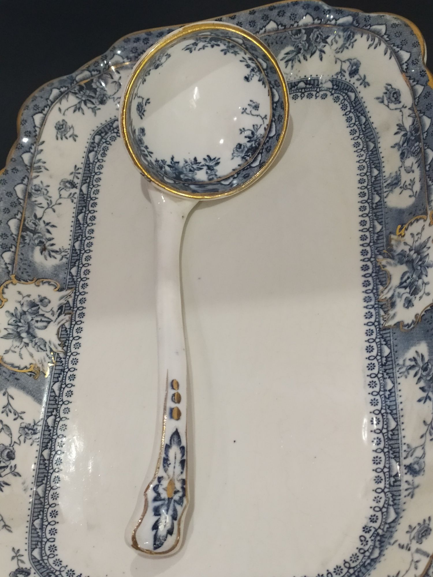 Conjunto de terrina em porcelana