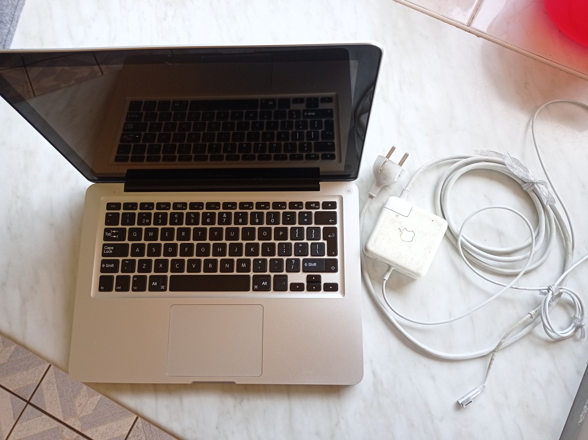 Sprzedam MacBook Pro 13