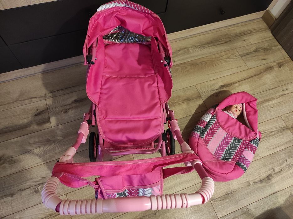 Wózek dla lalek z lalką