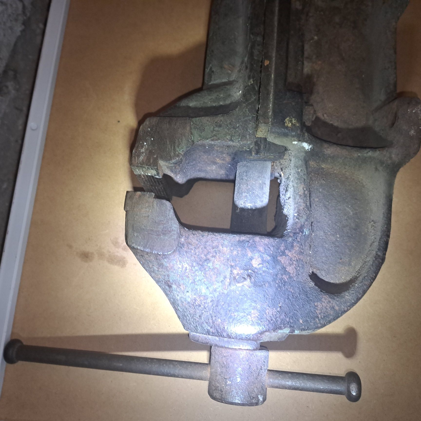 Imadło prl 100 mm waga 16 kg
