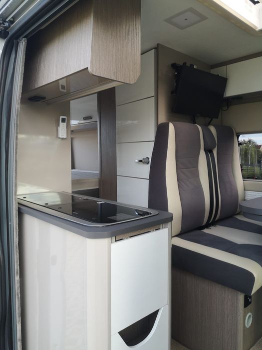 Kamper VAN wynajem Chausson V690 VIP Campervan