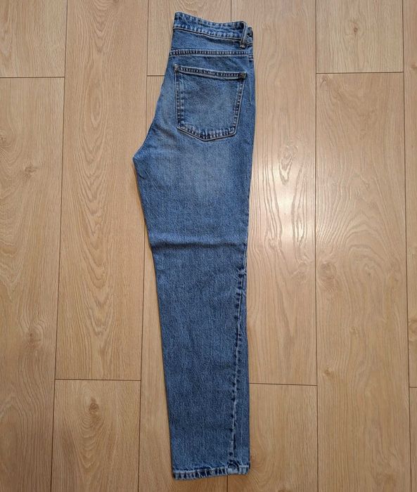 Damskie jeansy ZARA, rozmiar 34, super jakość i atrakcyjna cena!